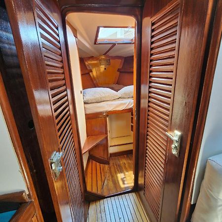 Sailboat Home Barcelona Exterior photo