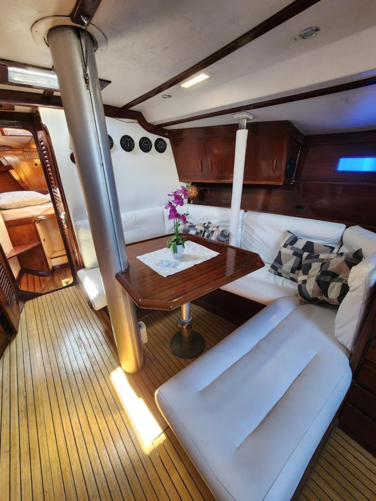 Sailboat Home Barcelona Exterior photo