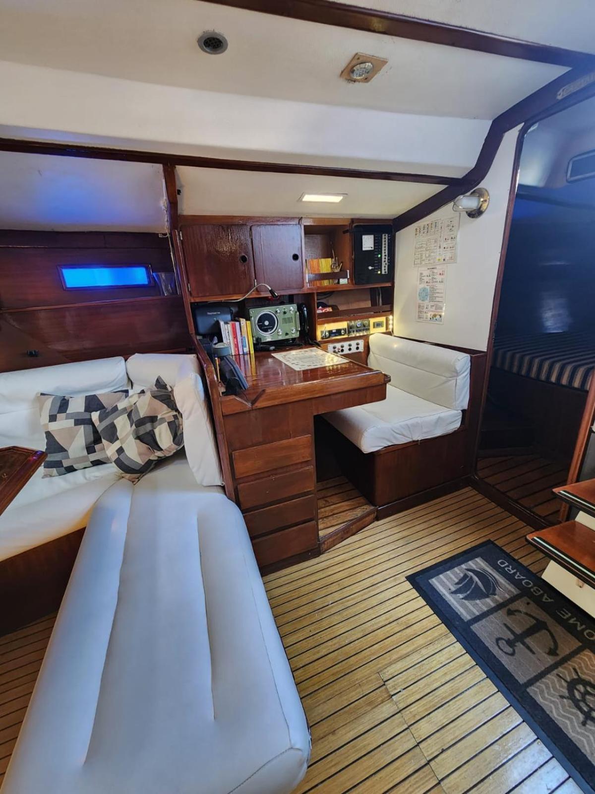 Sailboat Home Barcelona Exterior photo